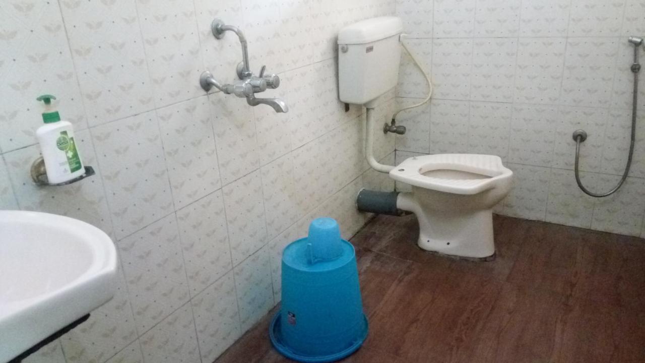 Hotel Sarang Lodge Panvel Kültér fotó