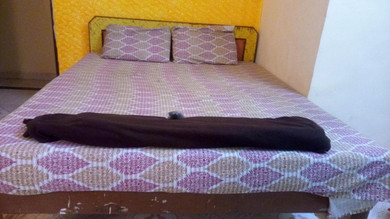 Hotel Sarang Lodge Panvel Kültér fotó