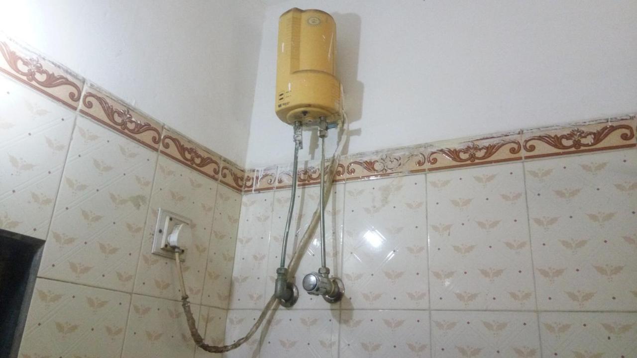 Hotel Sarang Lodge Panvel Kültér fotó